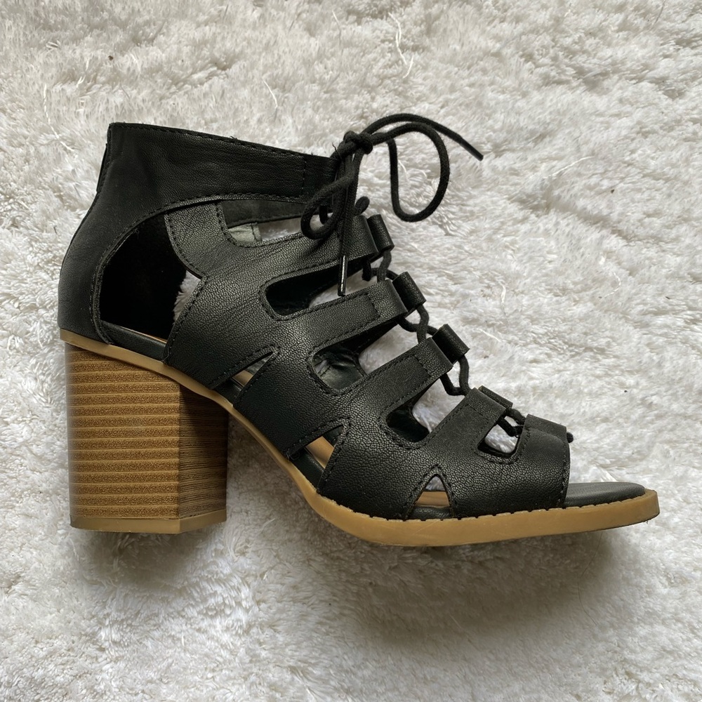 Soda Black Lace Up Stacked Heel Black 3”